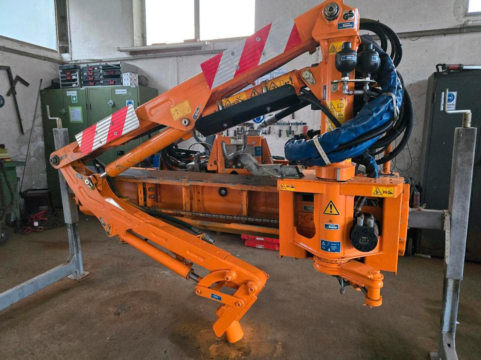 Mulag MFK 500 Mähausleger Böschungsmäher Böschungsmulcher Seitenmulcher 600 für Unimog 405 400 500 430 530 - Poomniiduk: pilt 1 Mulag MFK 500 Mähausleger Böschungsmäher Böschungsmulcher Seitenmulcher 600 für Unimog 405 400 500 430 530 - Poomniiduk: pilt 1