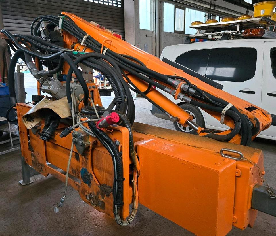 Mulag MFK 500 Mähausleger Böschungsmäher Böschungsmulcher Seitenmulcher 600 für Unimog 405 400 500 430 530 - Poomniiduk: pilt 3 Mulag MFK 500 Mähausleger Böschungsmäher Böschungsmulcher Seitenmulcher 600 für Unimog 405 400 500 430 530 - Poomniiduk: pilt 3