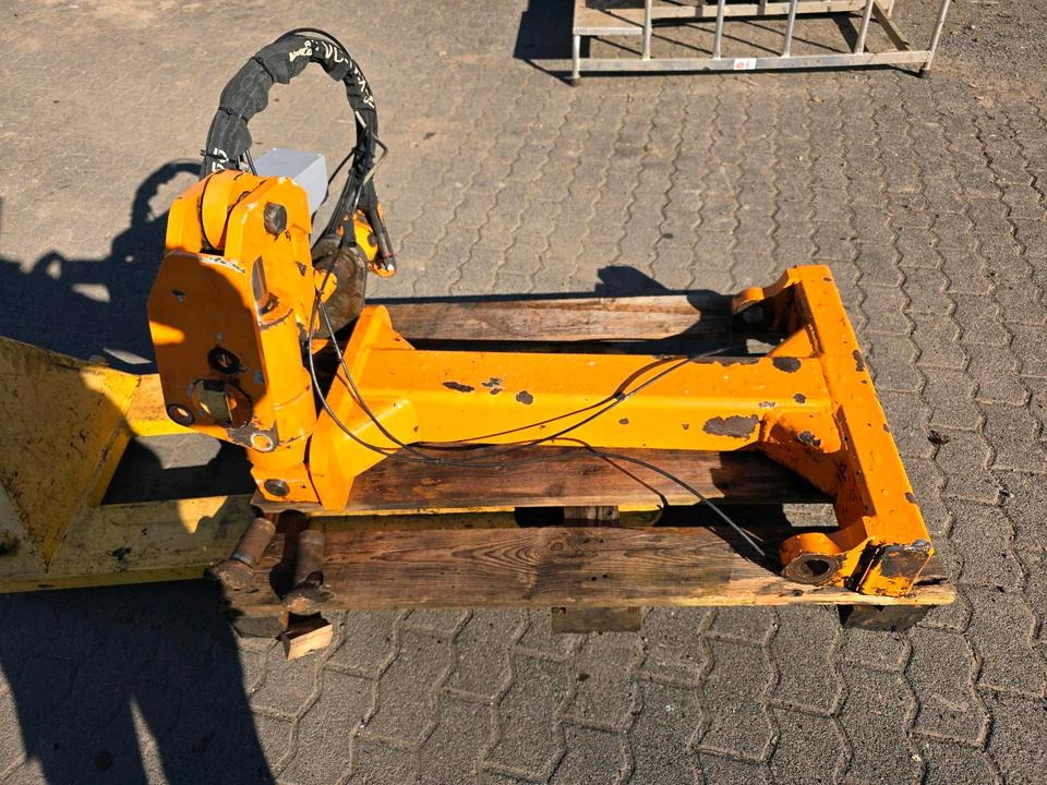 Mulag TR Torsionsrahmen Unimog 405 U300 300 U 400 500 Mercedes-Benz Böschungsmäher Böschungsmulcher Mähausleger FME 600 700 MKM FMK - Poomniiduk: pilt 2 Mulag TR Torsionsrahmen Unimog 405 U300 300 U 400 500 Mercedes-Benz Böschungsmäher Böschungsmulcher Mähausleger FME 600 700 MKM FMK - Poomniiduk: pilt 2