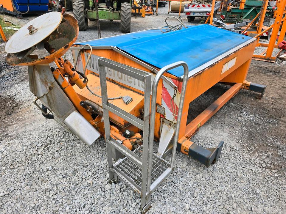 Salzstreuer Gmeiner STA 2000 C für Unimog UGN UGE 424 427 405 U300 U 300 400 500 MERCEDES-BENZ 218 219 318 323 423 427 327 430 429 430 435 Salzsilo Streuautomat Winterdienst - Liiva-/ Soolajaotur: pilt 1 Salzstreuer Gmeiner STA 2000 C für Unimog UGN UGE 424 427 405 U300 U 300 400 500 MERCEDES-BENZ 218 219 318 323 423 427 327 430 429 430 435 Salzsilo Streuautomat Winterdienst - Liiva-/ Soolajaotur: pilt 1