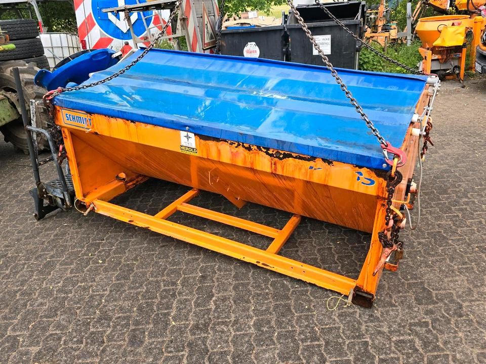 Salzstreuer Stratos F25K-19 für Unimog UGN UGE 424 427 405 U300 U 300 400 500 MERCEDES-BENZ 218 219 318 323 423 427 327 430 429 430 435 Salzsilo Streuautomat Winterdienst - Liiva-/ Soolajaotur: pilt 4 Salzstreuer Stratos F25K-19 für Unimog UGN UGE 424 427 405 U300 U 300 400 500 MERCEDES-BENZ 218 219 318 323 423 427 327 430 429 430 435 Salzsilo Streuautomat Winterdienst - Liiva-/ Soolajaotur: pilt 4