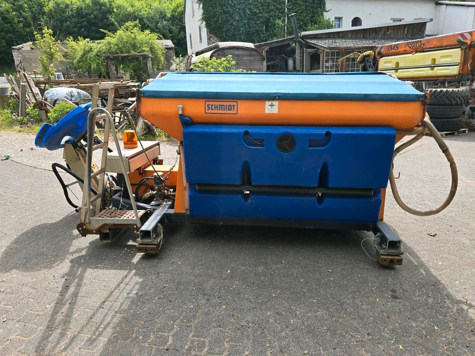 Salzstreuer Stratos S25-21 für Unimog UGN UGE 424 427 405 U300 U 300 400 500 MERCEDES-BENZ 218 219 318 323 423 427 327 430 429 430 435 Salzsilo Streuautomat Winterdienst - Liiva-/ Soolajaotur: pilt 5 Salzstreuer Stratos S25-21 für Unimog UGN UGE 424 427 405 U300 U 300 400 500 MERCEDES-BENZ 218 219 318 323 423 427 327 430 429 430 435 Salzsilo Streuautomat Winterdienst - Liiva-/ Soolajaotur: pilt 5