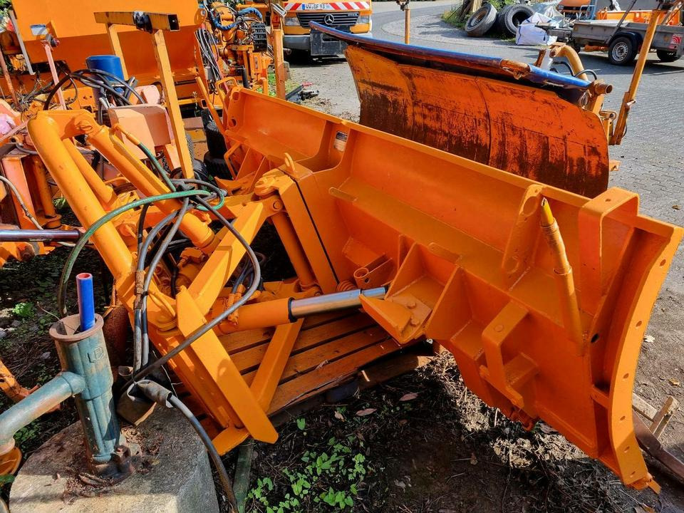 Schmidt CP2 Schneepflug Schneeschild Winterdienst Unimog - Lumesahk: pilt 2 Schmidt CP2 Schneepflug Schneeschild Winterdienst Unimog - Lumesahk: pilt 2