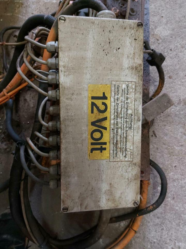 Schmidt Salzstreuer SST DST Hydr. Steuerblock Platine Steuerung - Hüdrauliline klapp - Kommunaal-/ Erisõiduk: pilt 1 Schmidt Salzstreuer SST DST Hydr. Steuerblock Platine Steuerung - Hüdrauliline klapp - Kommunaal-/ Erisõiduk: pilt 1