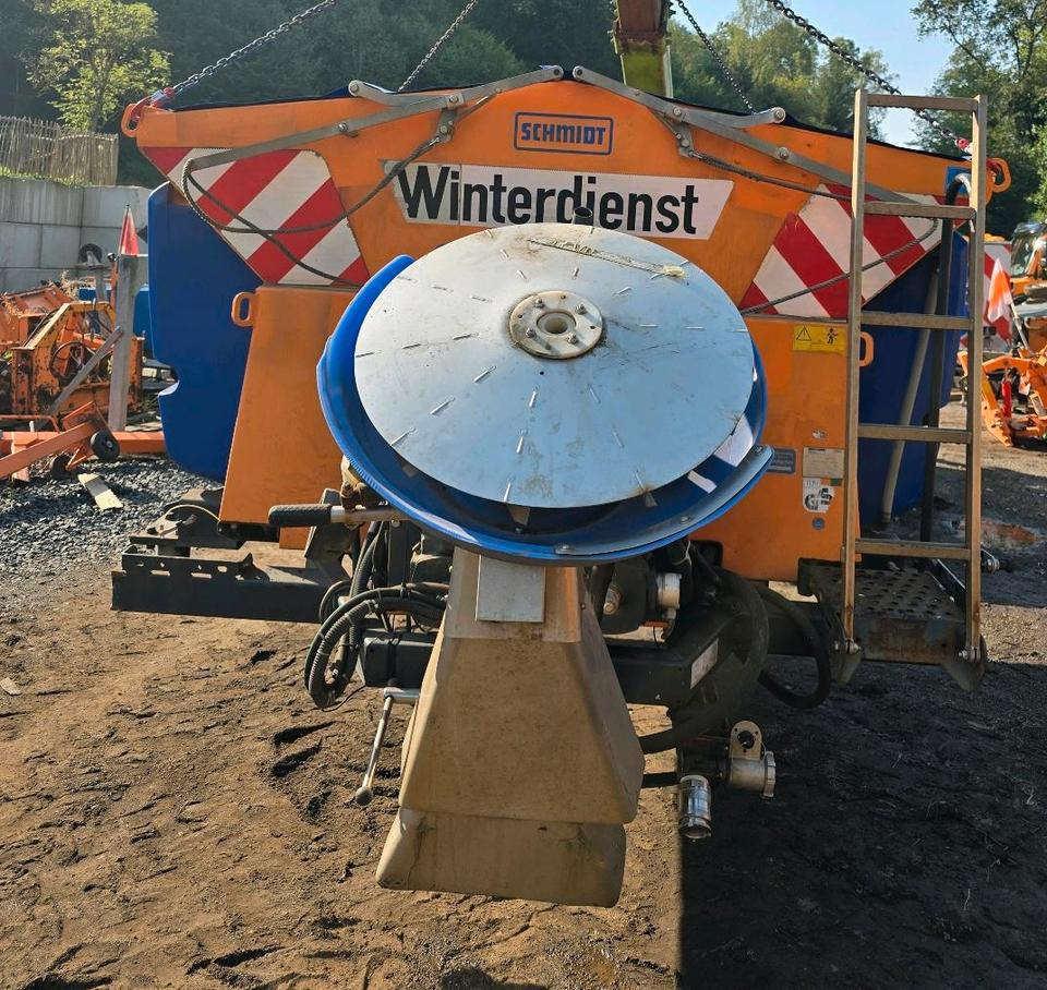 Schmidt Stratos Salzstreuer S44 4,4m3 für Unimog 405 U500 527 530 535 Aufbaustreuautomat Salzsilo Winterdienst Küpper-Weisser Epoke - Liiva-/ Soolajaotur: pilt 5 Schmidt Stratos Salzstreuer S44 4,4m3 für Unimog 405 U500 527 530 535 Aufbaustreuautomat Salzsilo Winterdienst Küpper-Weisser Epoke - Liiva-/ Soolajaotur: pilt 5