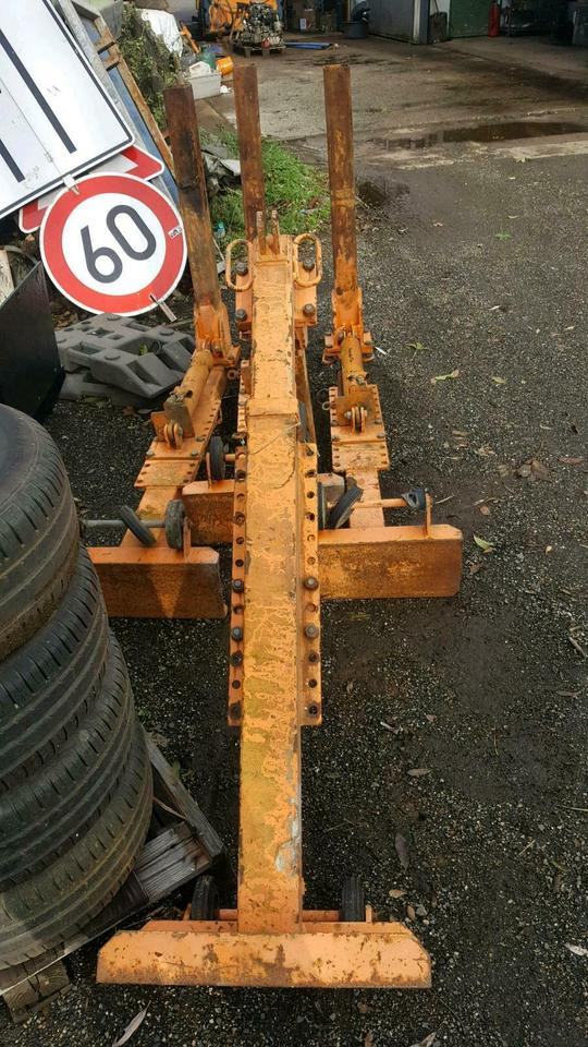 Stützen für Salzstreuer Schmidt Küpper Weisser Epoke Unimog Fendt - Raam/ Konstruktsioon - Liiva-/ Soolajaotur: pilt 2 Stützen für Salzstreuer Schmidt Küpper Weisser Epoke Unimog Fendt - Raam/ Konstruktsioon - Liiva-/ Soolajaotur: pilt 2