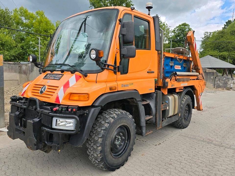 Unimog 405/10 U300 Bluetec 5 Mercedes-Benz U 300 UGE UGN mit Jotha Absetzkipper combi con 4518 Absetzer - Lumekoristusmasina: pilt 3 Unimog 405/10 U300 Bluetec 5 Mercedes-Benz U 300 UGE UGN mit Jotha Absetzkipper combi con 4518 Absetzer - Lumekoristusmasina: pilt 3