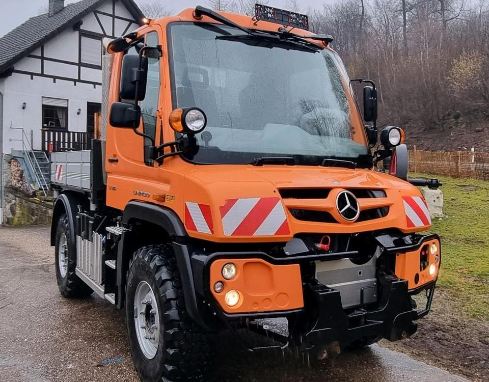 Unimog 405 U318 EAS 640-Betriebsstunden Mercedes-Benz 318 323 327 Automatik Euro6 - Madelveok/ Platvormveok, Kommunaal-/ Erisõiduk: pilt 1 Unimog 405 U318 EAS 640-Betriebsstunden Mercedes-Benz 318 323 327 Automatik Euro6 - Madelveok/ Platvormveok, Kommunaal-/ Erisõiduk: pilt 1