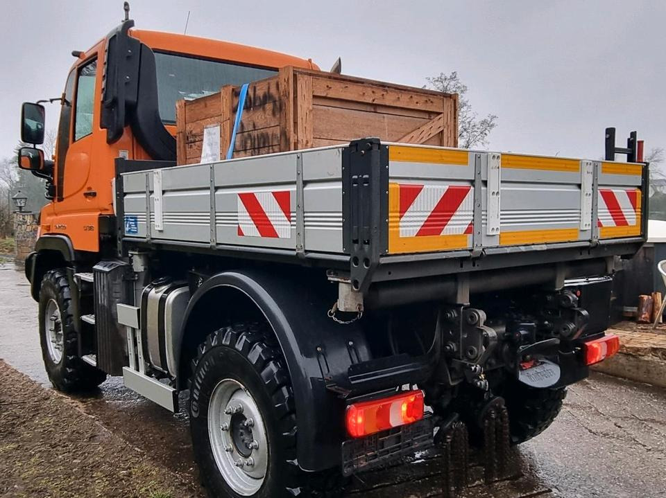 Unimog 405 U318 EAS 640-Betriebsstunden Mercedes-Benz 318 323 327 Automatik Euro6 - Madelveok/ Platvormveok, Kommunaal-/ Erisõiduk: pilt 4 Unimog 405 U318 EAS 640-Betriebsstunden Mercedes-Benz 318 323 327 Automatik Euro6 - Madelveok/ Platvormveok, Kommunaal-/ Erisõiduk: pilt 4