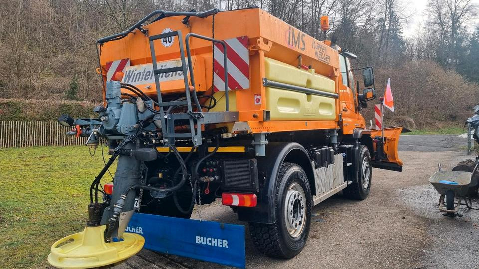 Zu vermieten Unimog 405 U527 Winterdienst Schmidt Salzstreuer 423 429 430 Mercedes Benz 318 527 Vermietung - Lumekoristusmasina: pilt 4 Zu vermieten Unimog 405 U527 Winterdienst Schmidt Salzstreuer 423 429 430 Mercedes Benz 318 527 Vermietung - Lumekoristusmasina: pilt 4