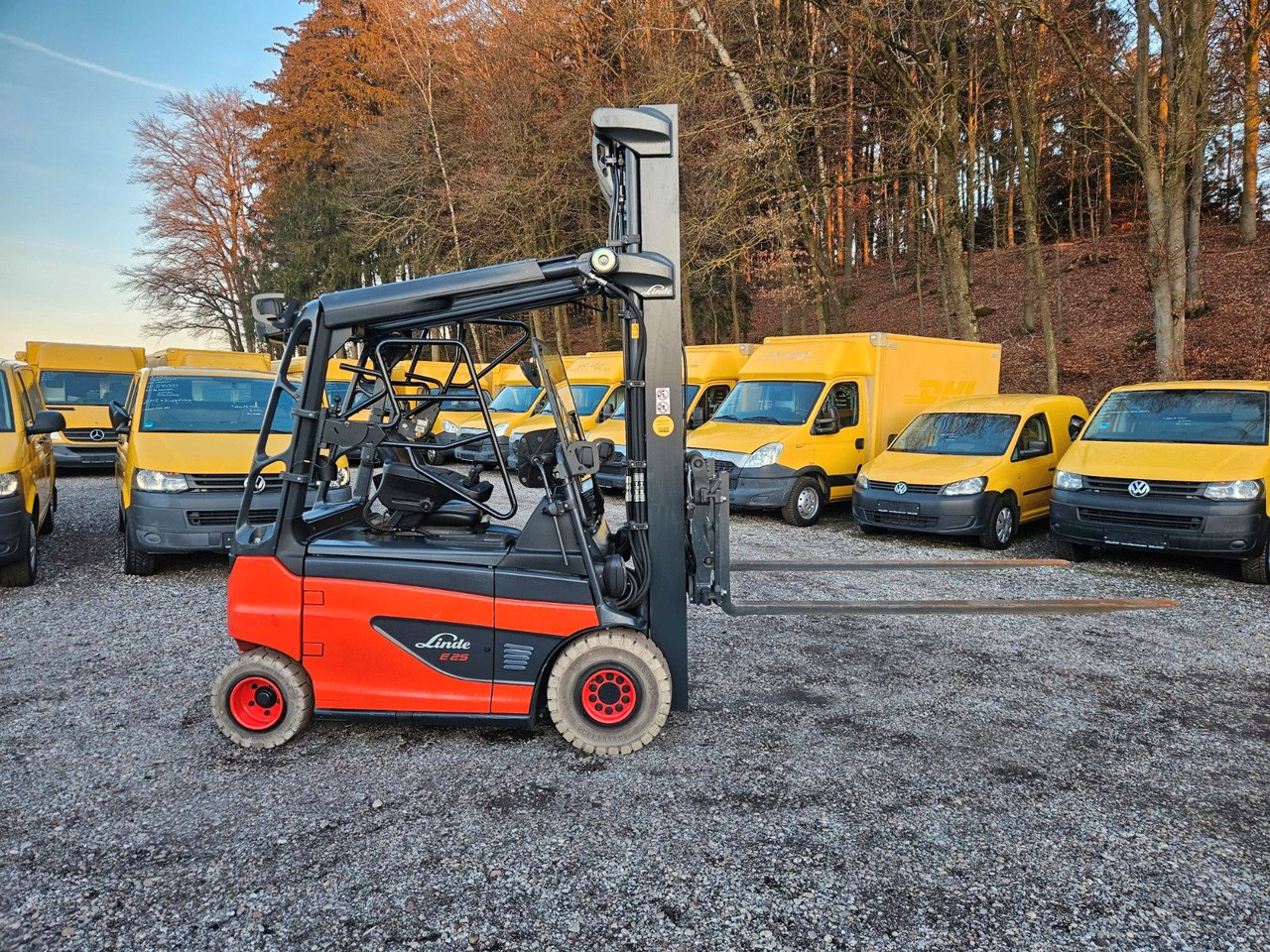 Linde E25 R Roadster , 6.880mm Hubhöhe, StVZO hydr. Zi - Elektritõstuk: pilt 5 Linde E25 R Roadster , 6.880mm Hubhöhe, StVZO hydr. Zi - Elektritõstuk: pilt 5