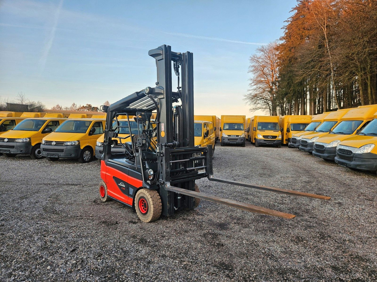 Linde E25 R Roadster , 6.880mm Hubhöhe, StVZO hydr. Zi - Elektritõstuk: pilt 4 Linde E25 R Roadster , 6.880mm Hubhöhe, StVZO hydr. Zi - Elektritõstuk: pilt 4