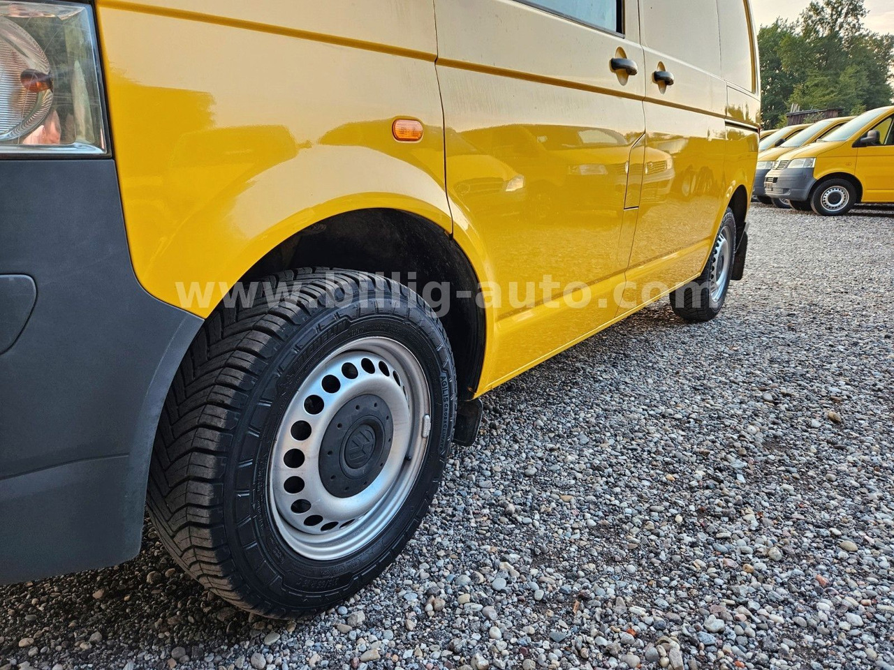Volkswagen T5 1.9 TDI 2xSchiebetüre Scheckheft Bulli Kasten - Mikrobuss: pilt 5 Volkswagen T5 1.9 TDI 2xSchiebetüre Scheckheft Bulli Kasten - Mikrobuss: pilt 5