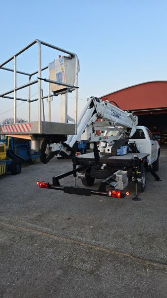 Isuzu D-Max 4x4 podnośnik koszowy 16 m Comet New Eurosky - Veoautolt tõusev platvorm: pilt 5 Isuzu D-Max 4x4 podnośnik koszowy 16 m Comet New Eurosky - Veoautolt tõusev platvorm: pilt 5