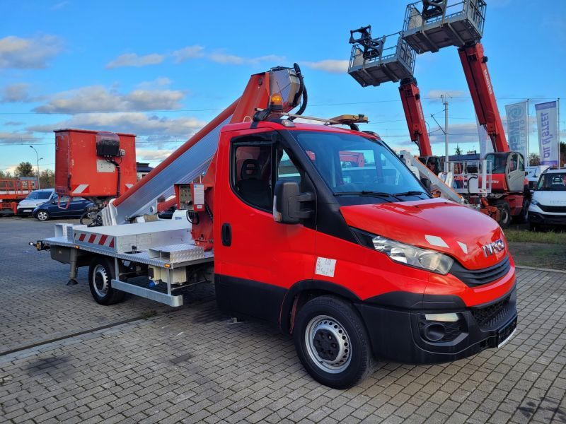 Iveco Daily 35S11 podnośnik koszowy 20 m Multitel MT202DS - Veoautolt tõusev platvorm: pilt 2 Iveco Daily 35S11 podnośnik koszowy 20 m Multitel MT202DS - Veoautolt tõusev platvorm: pilt 2
