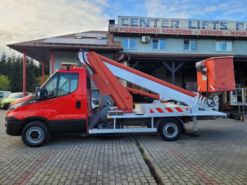 Iveco Daily 35S11 podnośnik koszowy 20 m Multitel MT202DS - Veoautolt tõusev platvorm: pilt 5 Iveco Daily 35S11 podnośnik koszowy 20 m Multitel MT202DS - Veoautolt tõusev platvorm: pilt 5