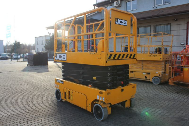 JCB podnośnik nożycowy elektryczny 12 m JCB S3246E electric scissor lift - Käärlift: pilt 5 JCB podnośnik nożycowy elektryczny 12 m JCB S3246E electric scissor lift - Käärlift: pilt 5