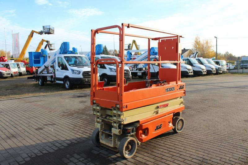 Podnośnik nożycowy elektryczny 8 m JLG 1930 ES - Käärlift: pilt 3 Podnośnik nożycowy elektryczny 8 m JLG 1930 ES - Käärlift: pilt 3