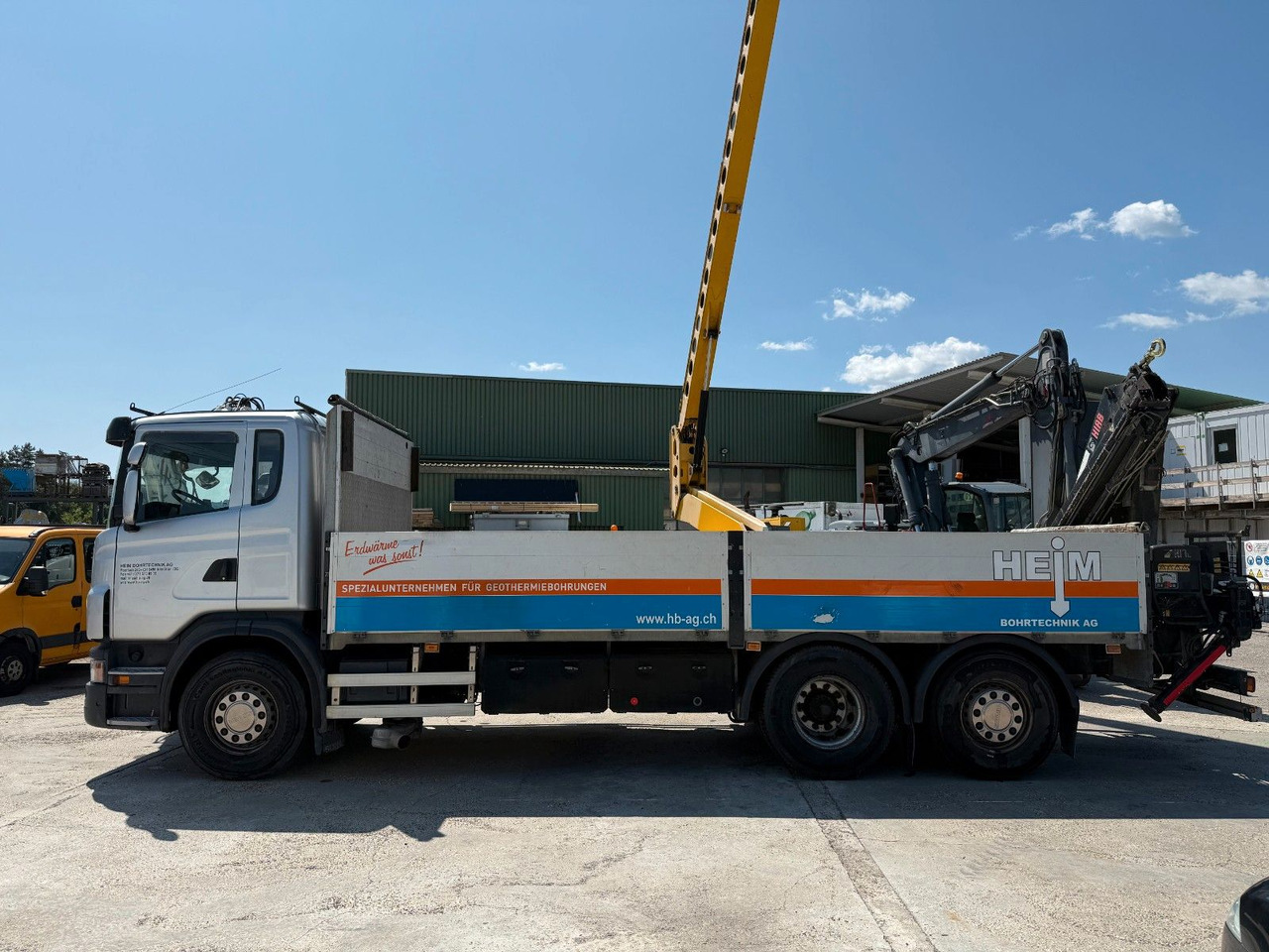 Scania G440 Brücke mit Ladekran - Madelveok/ Platvormveok, Kraanaga veoauto: pilt 1 Scania G440 Brücke mit Ladekran - Madelveok/ Platvormveok, Kraanaga veoauto: pilt 1