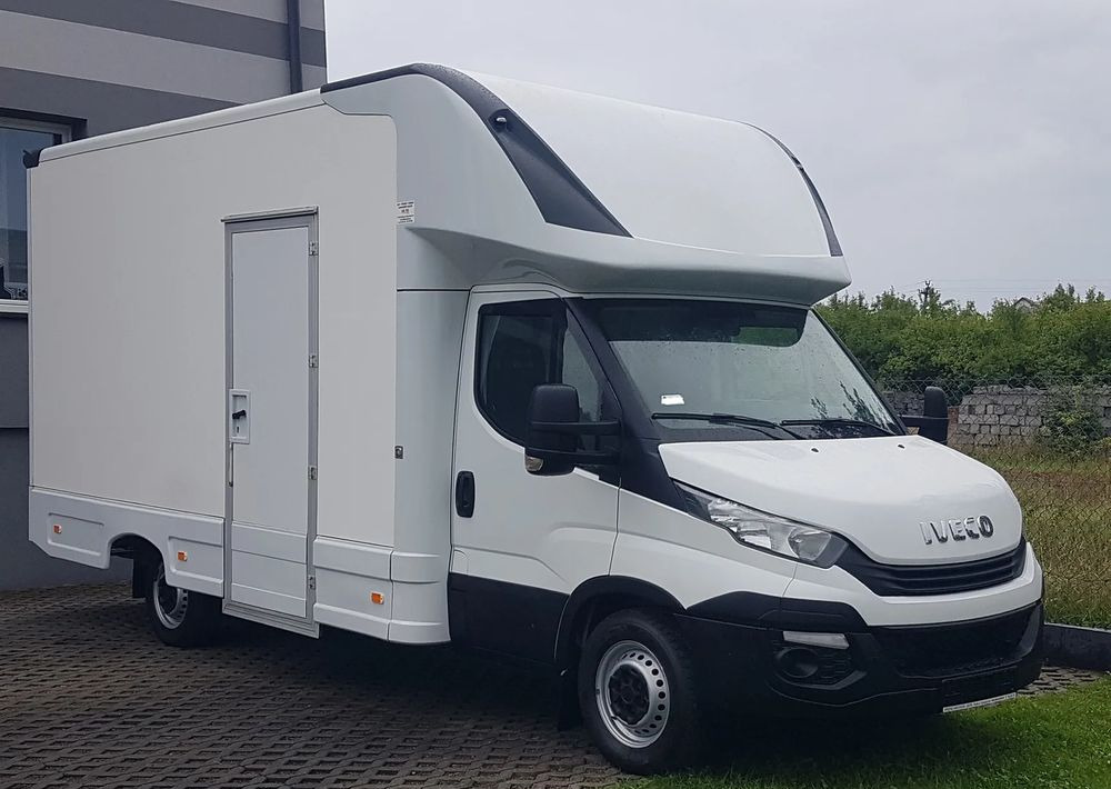 Iveco DAILY KONTENER NISKOPODŁOGOWY 4,31x2,24x2,42 FOODTRUCK SKLEP KAMPER KLIMA BAR KONIOWÓZ - Tarbesõiduk furgoon: pilt 1 Iveco DAILY KONTENER NISKOPODŁOGOWY 4,31x2,24x2,42 FOODTRUCK SKLEP KAMPER KLIMA BAR KONIOWÓZ - Tarbesõiduk furgoon: pilt 1