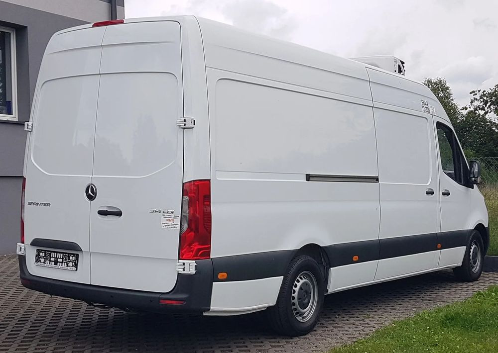 Mercedes-Benz SPRINTER MAXI CHŁODNIA AGREGAT GRZANIE IZOTERMA KLIMA ZASILANIE Z SILNIKA + ELEKTRYCZNE - Tarbesõiduk külmik: pilt 4 Mercedes-Benz SPRINTER MAXI CHŁODNIA AGREGAT GRZANIE IZOTERMA KLIMA ZASILANIE Z SILNIKA + ELEKTRYCZNE - Tarbesõiduk külmik: pilt 4