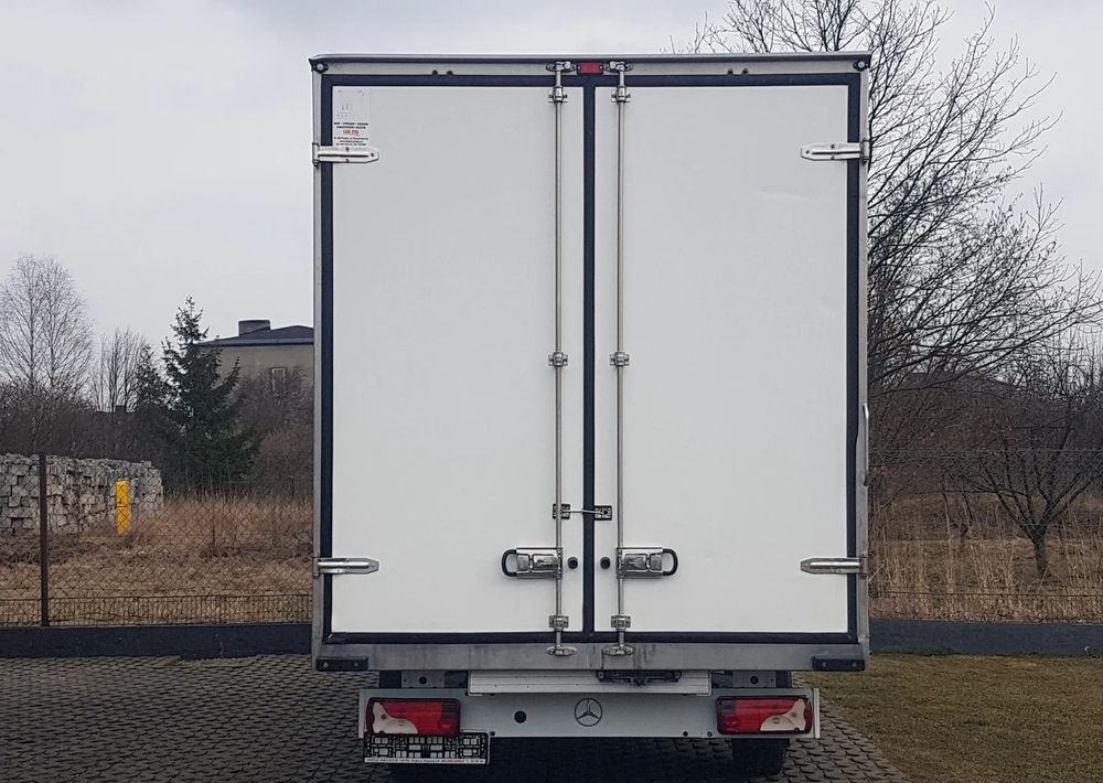 Mercedes-Benz Sprinter CHŁODNIA 8EP IZOTERMA AGREGAT ZANOTTI 4,12x2,15x2,30 KLIMA 314CDI liising Mercedes-Benz Sprinter CHŁODNIA 8EP IZOTERMA AGREGAT ZANOTTI 4,12x2,15x2,30 KLIMA 314CDI: pilt 16