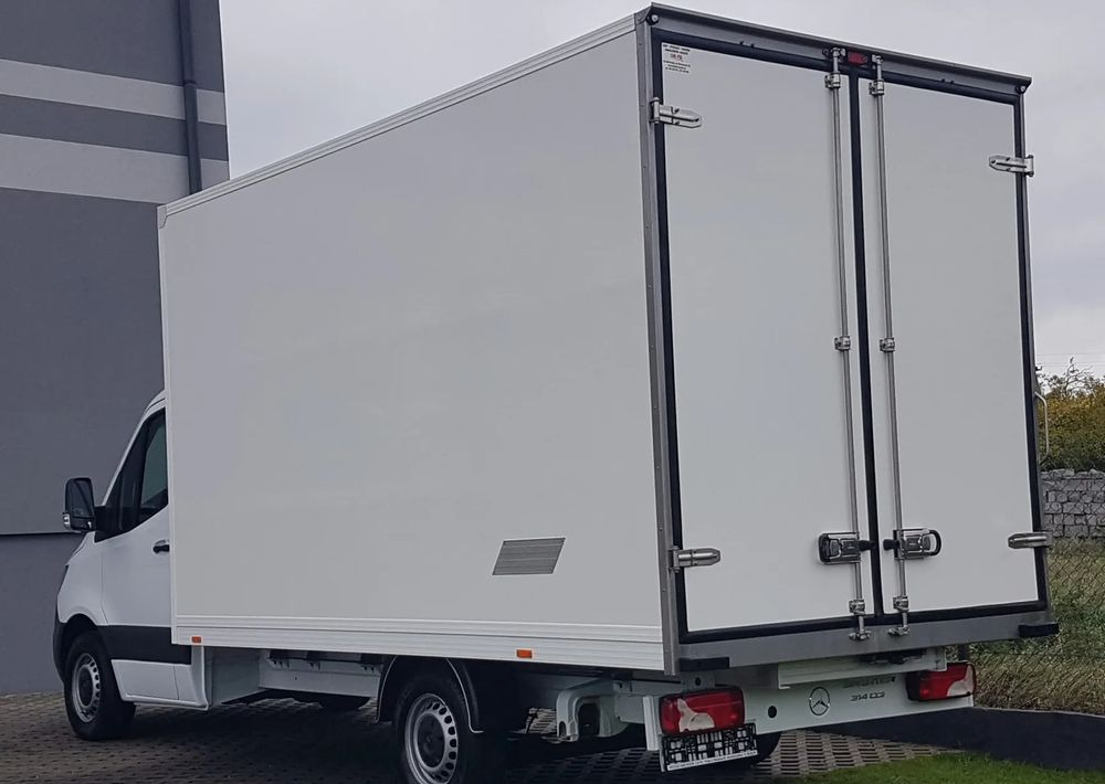 Mercedes-Benz Sprinter KONTENER 8EP 4,13x2,17x2,30 KLIMA 314 CDI MANUAL KRAJOWY - Tarbesõiduk furgoon: pilt 3 Mercedes-Benz Sprinter KONTENER 8EP 4,13x2,17x2,30 KLIMA 314 CDI MANUAL KRAJOWY - Tarbesõiduk furgoon: pilt 3