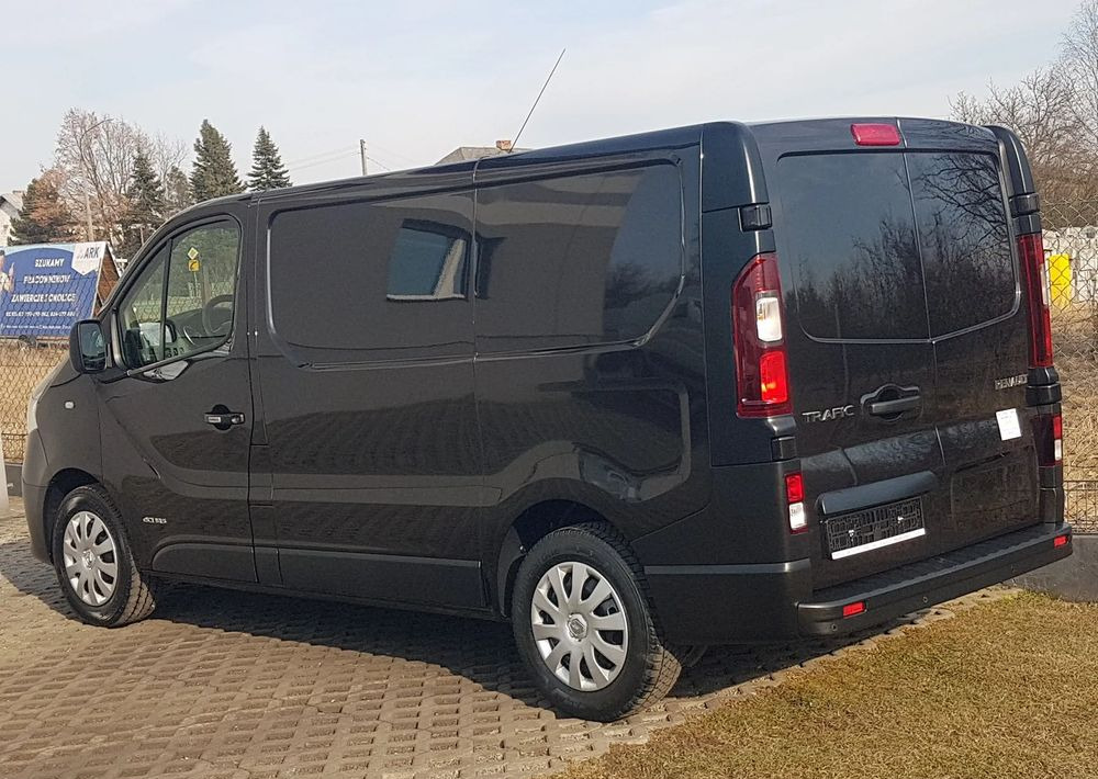Renault TRAFIC KLIMA TEMPOMAT 1,6 DCI 145 BLASZAK VAN FURGON KRAJOWY L1H1 - Väike kaubik: pilt 3 Renault TRAFIC KLIMA TEMPOMAT 1,6 DCI 145 BLASZAK VAN FURGON KRAJOWY L1H1 - Väike kaubik: pilt 3