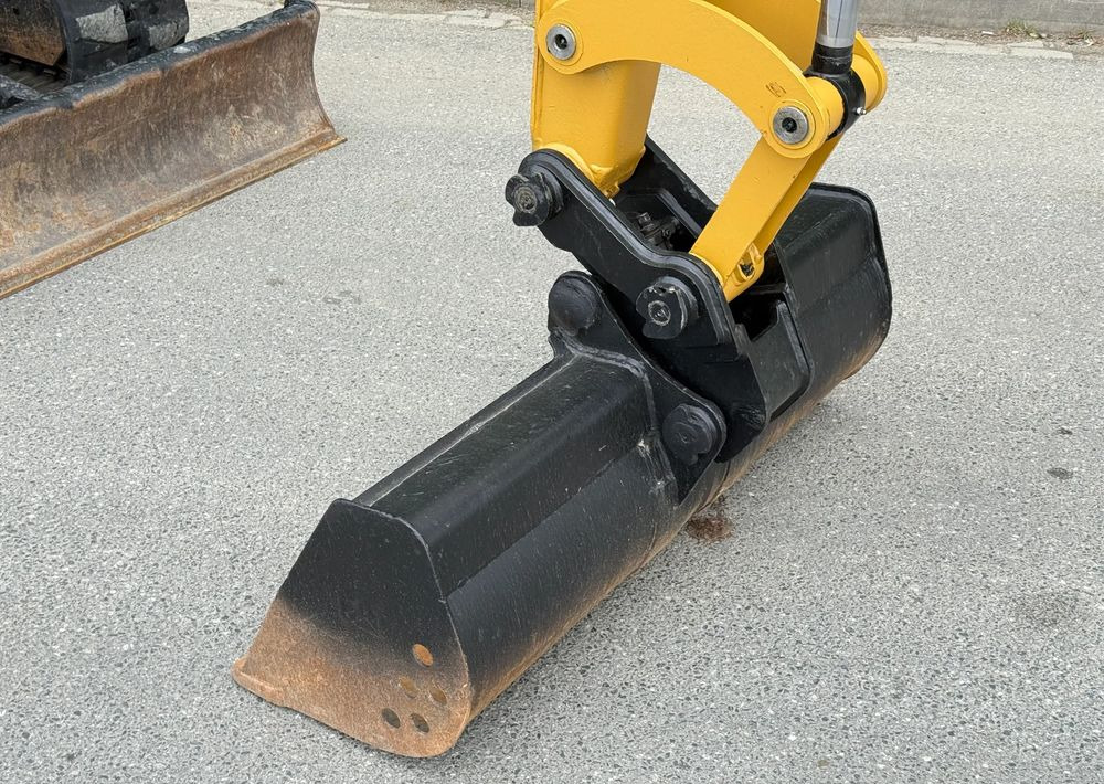 Caterpillar Minikoparka * CAT 305.5 CR * Sprowadzona ! * Bardzo Dobry Stan * Minikoparka - Lintekskavaator: pilt 4 Caterpillar Minikoparka * CAT 305.5 CR * Sprowadzona ! * Bardzo Dobry Stan * Minikoparka - Lintekskavaator: pilt 4