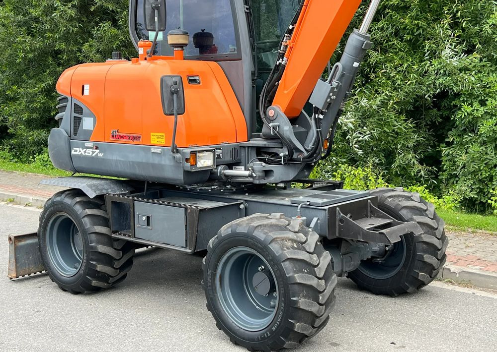 Doosan DOOSAN DX57W *ROTOTILT* 2200 Motogodzin * Jak Nowa * Sprowadzona * Stan Perfekcyjny - Ratastel ekskavaator: pilt 5 Doosan DOOSAN DX57W *ROTOTILT* 2200 Motogodzin * Jak Nowa * Sprowadzona * Stan Perfekcyjny - Ratastel ekskavaator: pilt 5
