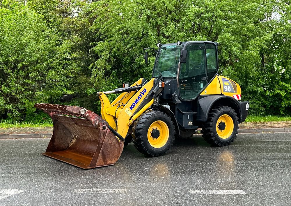 Komatsu Ładowarka KOMATSU WA 90 STAN IDEALNY - Rataslaadur: pilt 1 Komatsu Ładowarka KOMATSU WA 90 STAN IDEALNY - Rataslaadur: pilt 1