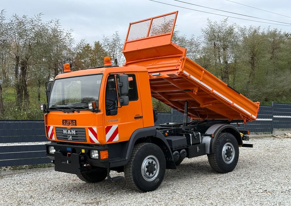 MAN * MAN 10-220 * Wywrotka Kiper Meiller * 4x4 * Zimowe Utrzymanie * Unimog * - Kallurauto: pilt 1 MAN * MAN 10-220 * Wywrotka Kiper Meiller * 4x4 * Zimowe Utrzymanie * Unimog * - Kallurauto: pilt 1