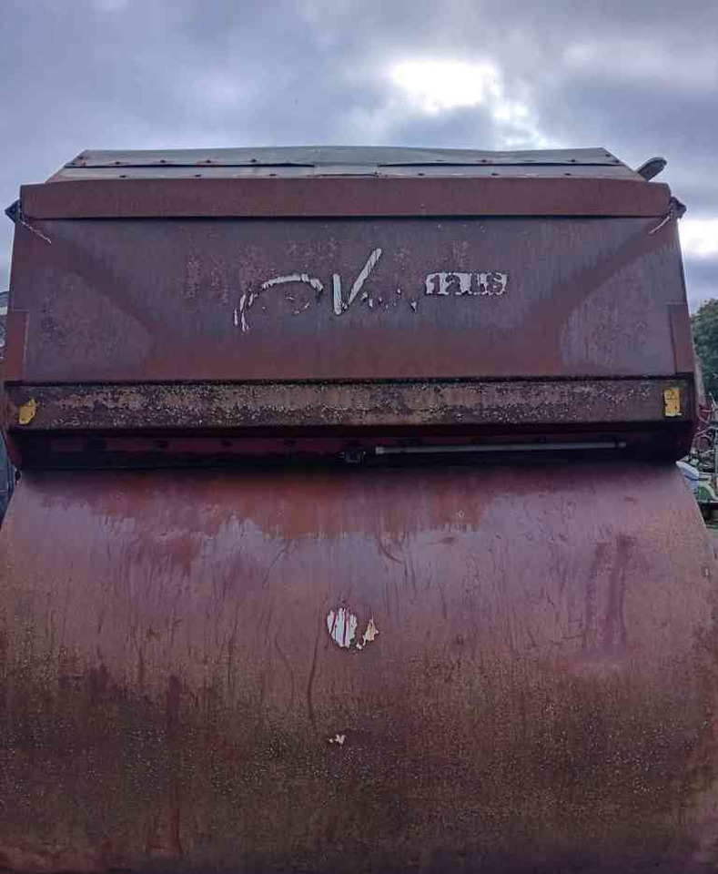 BVL V-Mix Plus 12 LS voermengwagen voermachines - Söödasegamisvanker: pilt 4 BVL V-Mix Plus 12 LS voermengwagen voermachines - Söödasegamisvanker: pilt 4