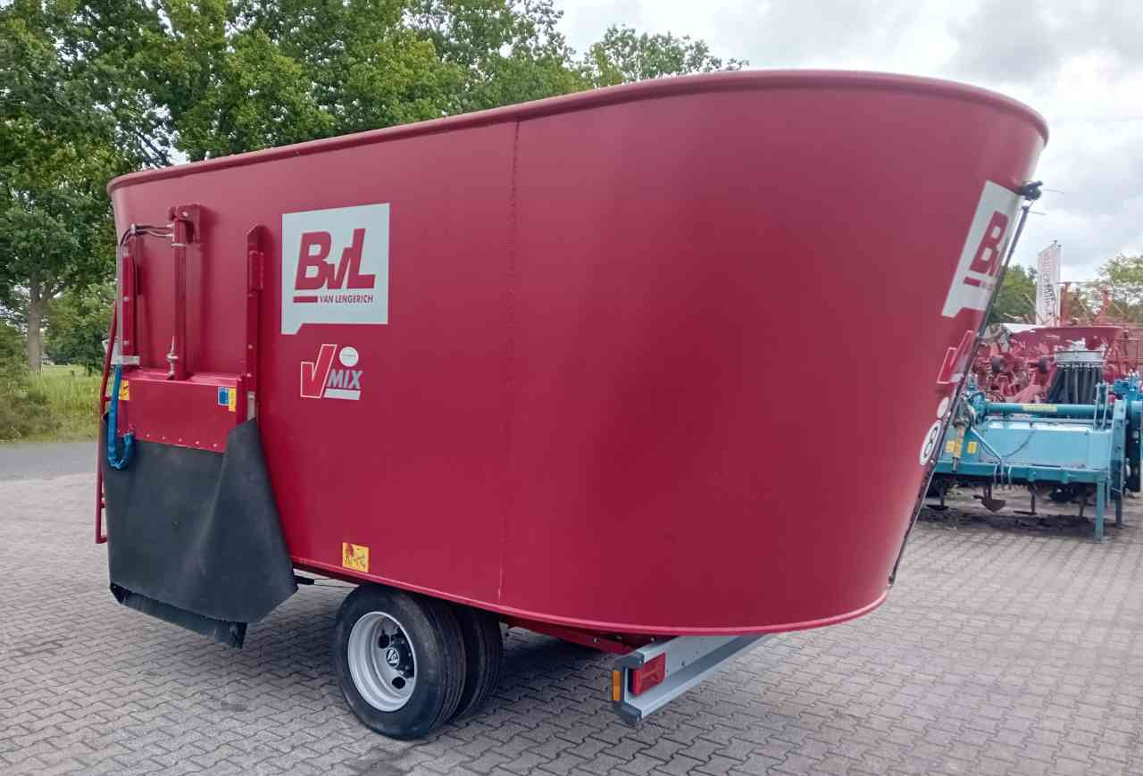 BVL V-Mix Plus 22-2S Voermengwagen Voermachines - Söödasegamisvanker: pilt 3 BVL V-Mix Plus 22-2S Voermengwagen Voermachines - Söödasegamisvanker: pilt 3