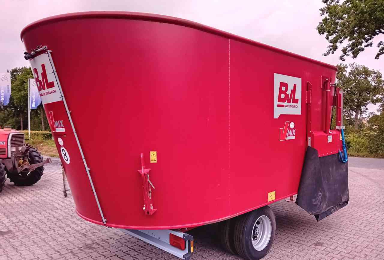BVL V-Mix Plus 22-2S Voermengwagen Voermachines - Söödasegamisvanker: pilt 2 BVL V-Mix Plus 22-2S Voermengwagen Voermachines - Söödasegamisvanker: pilt 2