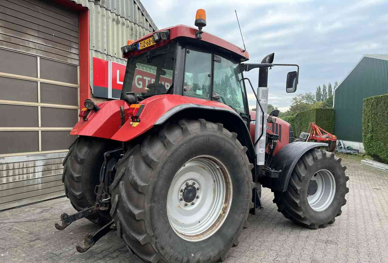 Case-IH CVX 1135 Tractoren - Traktor: pilt 4 Case-IH CVX 1135 Tractoren - Traktor: pilt 4