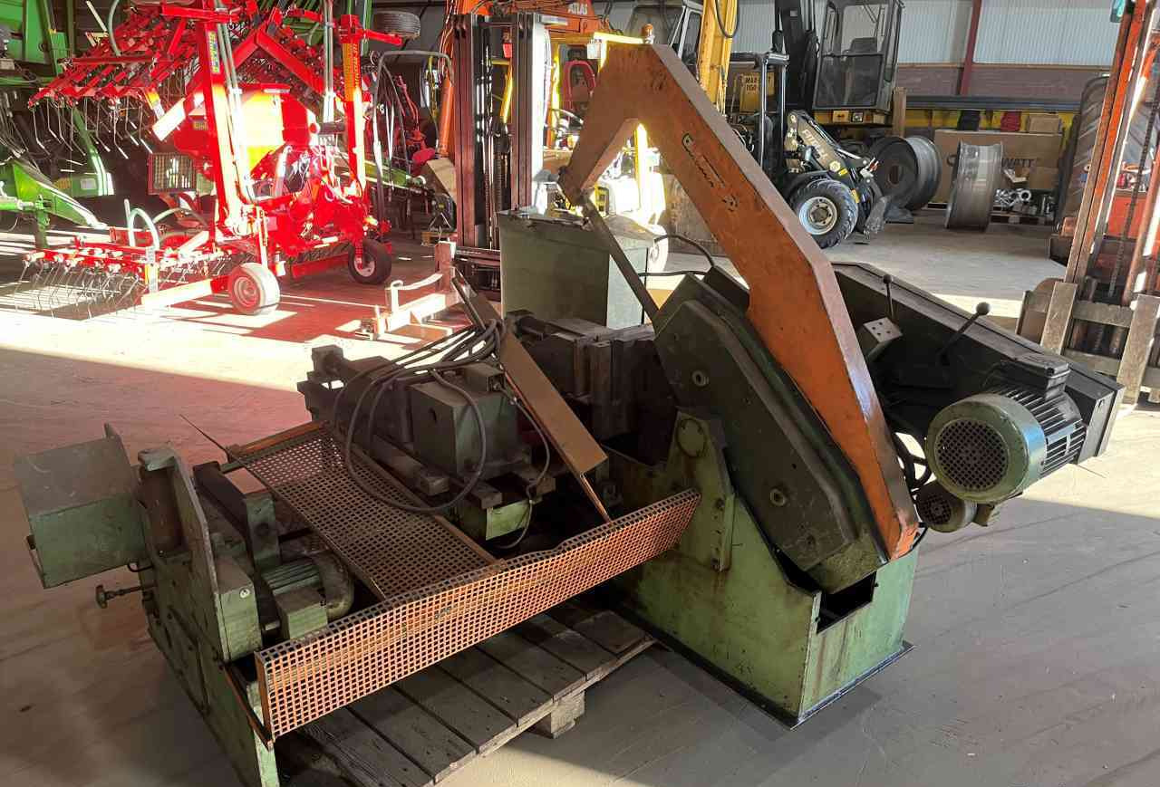 Kasto beugelzaagmachine diversen - Tööpink: pilt 2 Kasto beugelzaagmachine diversen - Tööpink: pilt 2