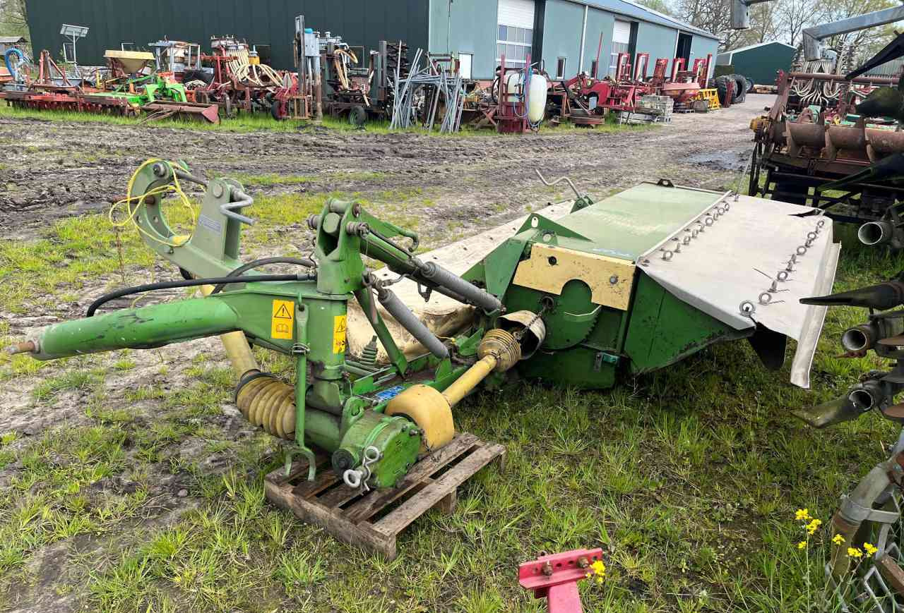 Krone AM283 CV schijvenmaaier Hooibouwmachines. - Niiduk: pilt 3 Krone AM283 CV schijvenmaaier Hooibouwmachines. - Niiduk: pilt 3