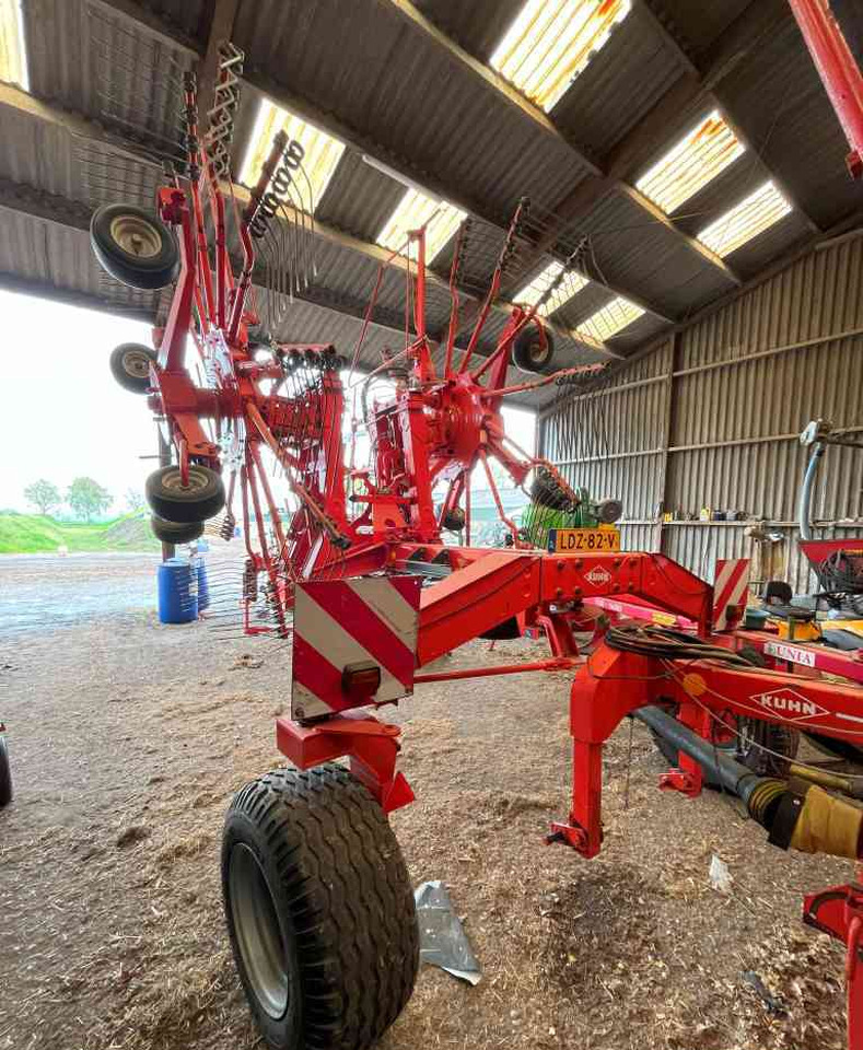 Kuhn GA 8521 zwadhark zwiller rugger rake weidebouwmachines - Kaarutaja/ Reha: pilt 4 Kuhn GA 8521 zwadhark zwiller rugger rake weidebouwmachines - Kaarutaja/ Reha: pilt 4