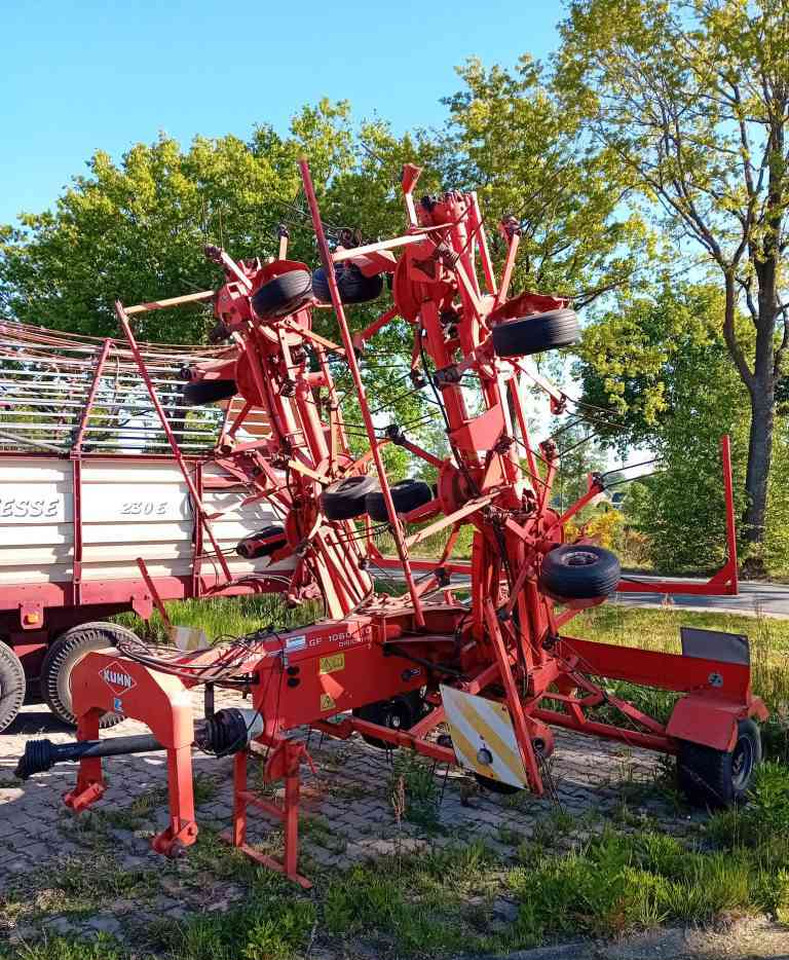 Kuhn GF10601TO schudder, weidebouwmachines - Kaarutaja/ Reha: pilt 1 Kuhn GF10601TO schudder, weidebouwmachines - Kaarutaja/ Reha: pilt 1