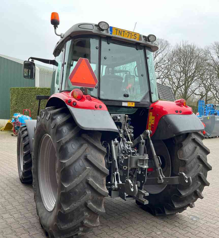 Massey Ferguson 5435 Dyna-4 1900 Draaiuren! Tractoren - Traktor: pilt 5 Massey Ferguson 5435 Dyna-4 1900 Draaiuren! Tractoren - Traktor: pilt 5