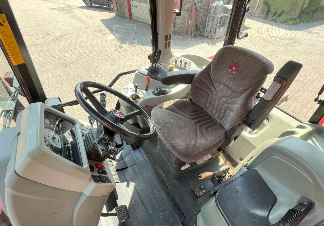 Massey Ferguson 5455 Tier-2 Dyna-4 Tractoren - Traktor: pilt 5 Massey Ferguson 5455 Tier-2 Dyna-4 Tractoren - Traktor: pilt 5