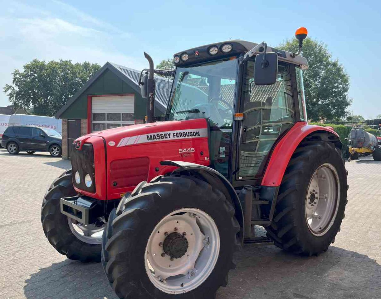 Massey Ferguson 5455 Tier-2 Dyna-4 Tractoren - Traktor: pilt 3 Massey Ferguson 5455 Tier-2 Dyna-4 Tractoren - Traktor: pilt 3