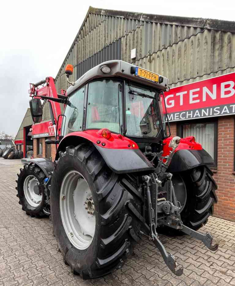 Massey Ferguson 5710S Dyna-4 Essential Voorlader Tractoren - Traktor: pilt 5 Massey Ferguson 5710S Dyna-4 Essential Voorlader Tractoren - Traktor: pilt 5