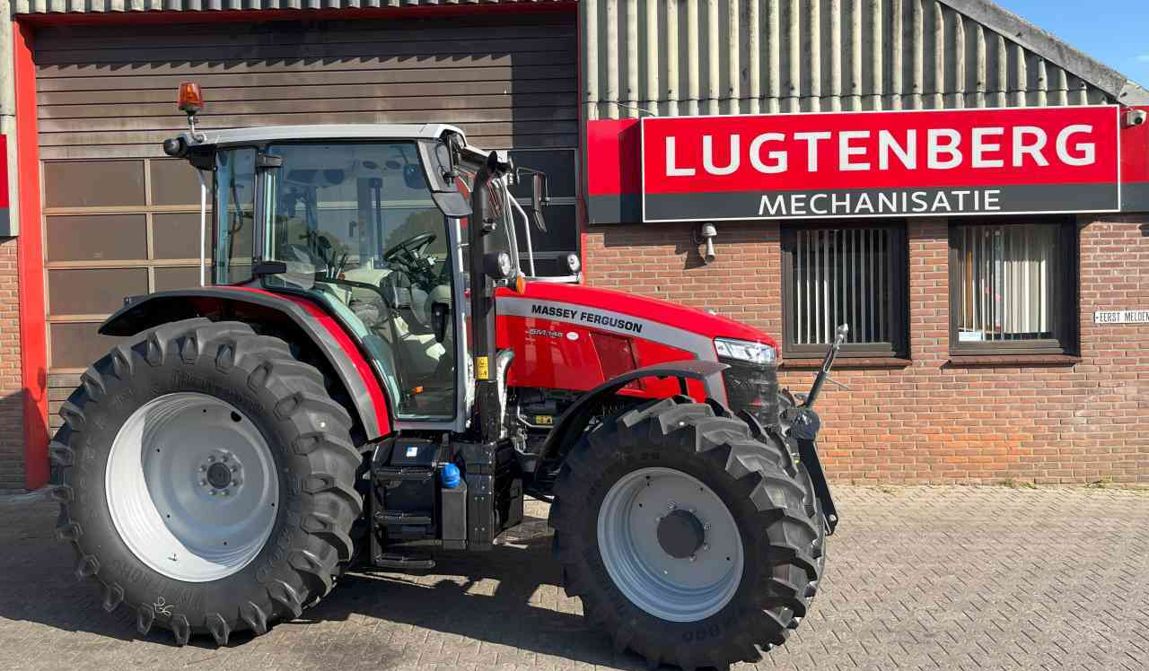 Massey Ferguson 5M.145 Dyna-4 Tractoren - Traktor: pilt 1 Massey Ferguson 5M.145 Dyna-4 Tractoren - Traktor: pilt 1