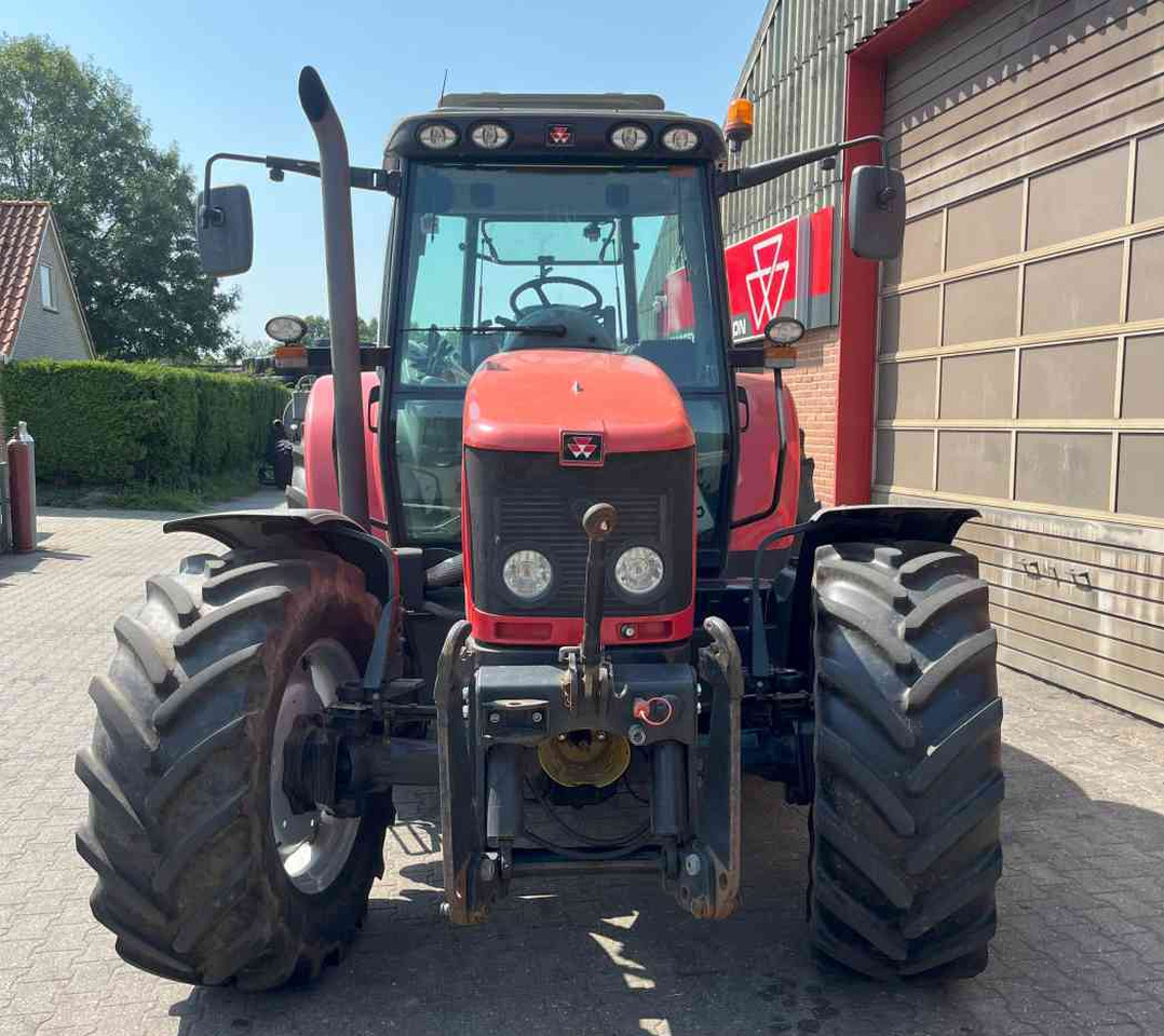 Massey Ferguson 6455 Tier-3 Dyna-6 Tractoren - Traktor: pilt 4 Massey Ferguson 6455 Tier-3 Dyna-6 Tractoren - Traktor: pilt 4
