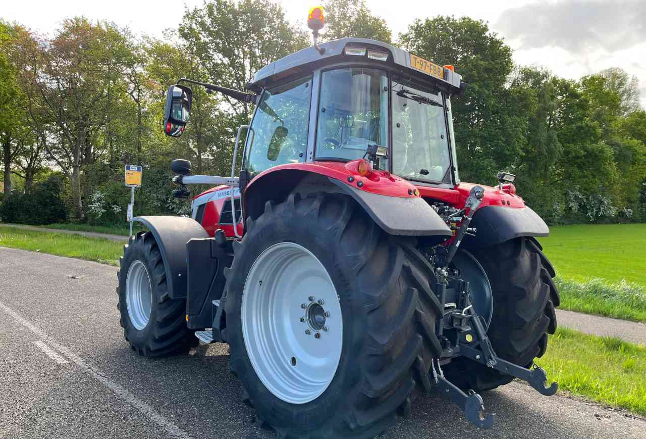 Massey Ferguson 6S.165 Dyna-6 Efficient - Traktor: pilt 4 Massey Ferguson 6S.165 Dyna-6 Efficient - Traktor: pilt 4