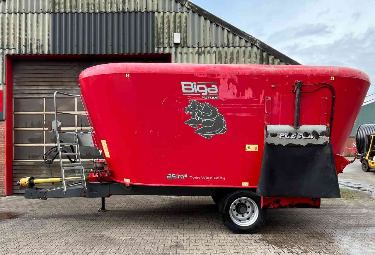 Peecon VME 250 Voermengwagen voermachines - Söödasegamisvanker: pilt 1 Peecon VME 250 Voermengwagen voermachines - Söödasegamisvanker: pilt 1