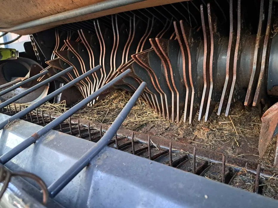 Claas Variant 385 Roto Cut - Heinapress, ümmargune: pilt 4 Claas Variant 385 Roto Cut - Heinapress, ümmargune: pilt 4