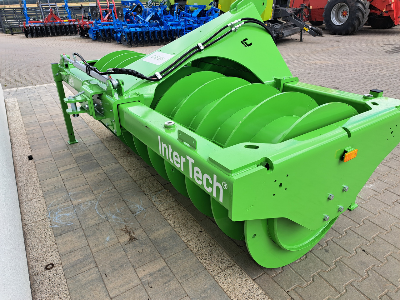 INTER-TECH 3.0m wał dogniatający - Põllurull: pilt 3 INTER-TECH 3.0m wał dogniatający - Põllurull: pilt 3